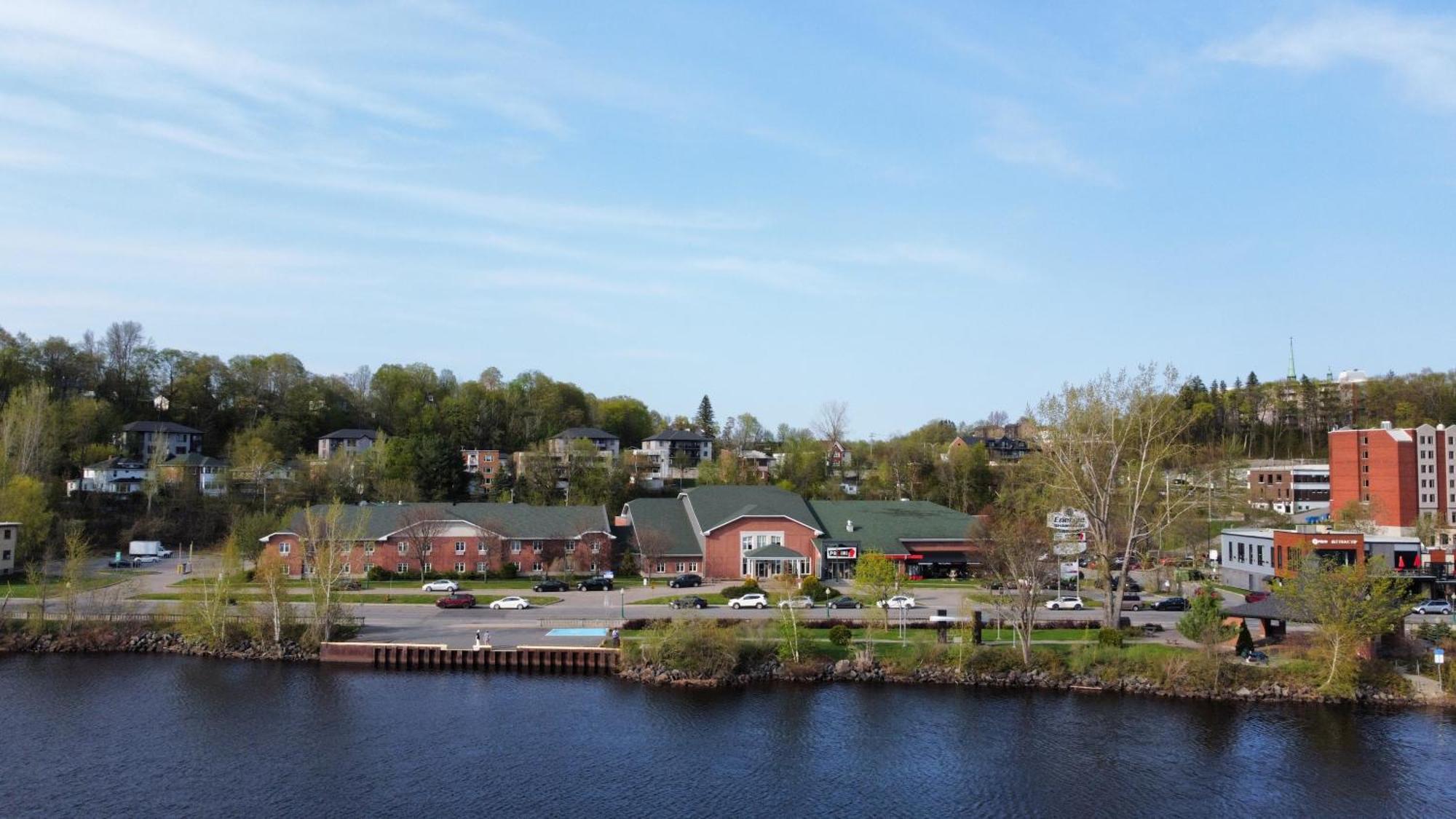 Hotel Energie Shawinigan Zewnętrze zdjęcie